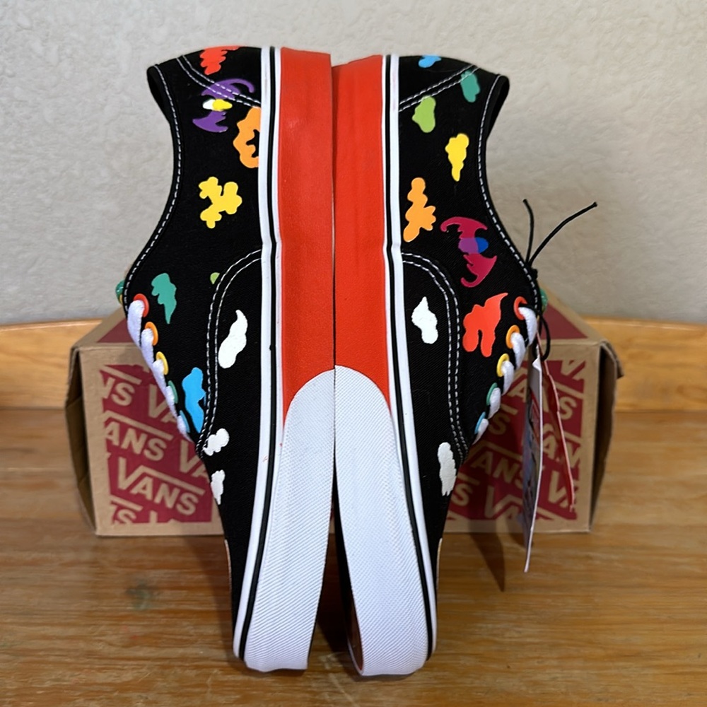 Vans Authentic OTW Gallery KAITLIN CHAN 2022 collection - Picture 10 of 12